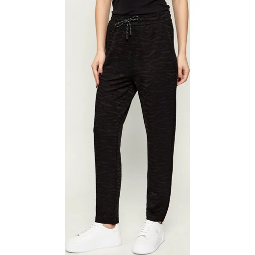 Marc Cain Spodnie dresowe | Regular Fit ze sklepu Gomez Fashion Store w kategorii Spodnie damskie - zdjęcie 187672668