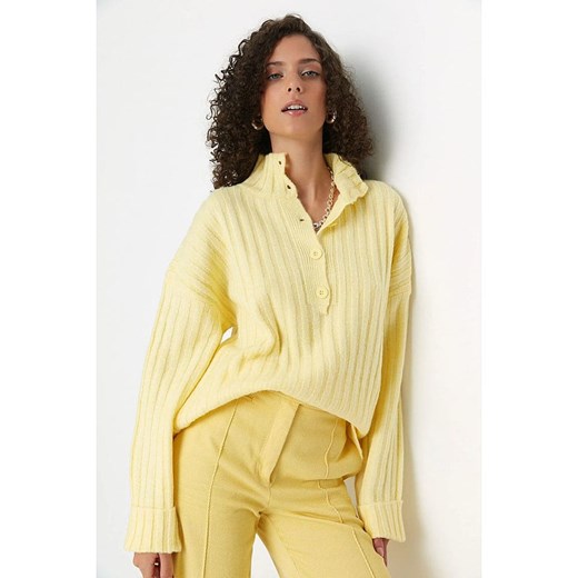 trendyol Sweter w kolorze żółtym ze sklepu Limango Polska w kategorii Swetry damskie - zdjęcie 187679436