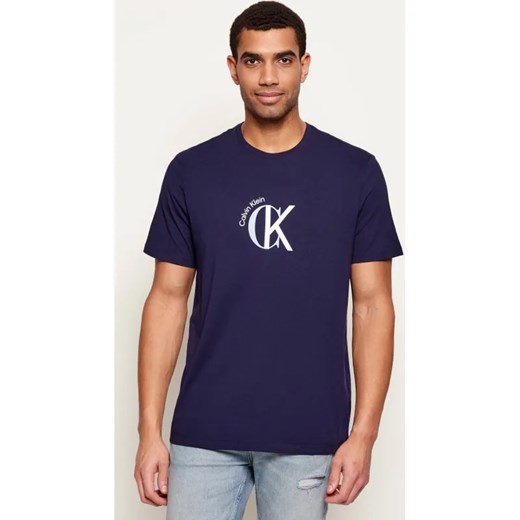 Calvin Klein Jeans T-shirt 2TONE CK GRAPHIC | Regular Fit ze sklepu Gomez Fashion Store w kategorii T-shirty męskie - zdjęcie 187682026