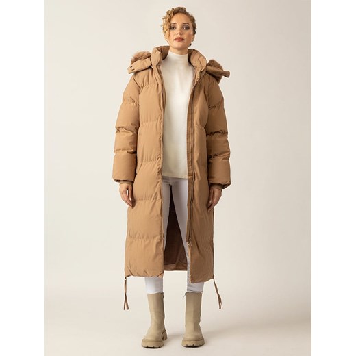 APART Płaszcz zimowy w kolorze karmelowym 36 okazyjna cena Limango Polska