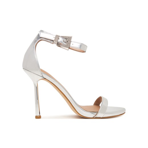 Sandały Guess FLPINS LEL03 Srebrny ze sklepu eobuwie.pl w kategorii Sandały damskie - zdjęcie 187689519