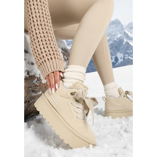 Beżowe Sneakersy Vices  w Stylu Śniegowców na Platformie z Ozdobnym Futerkiem Nalirea ze sklepu born2be.pl w kategorii Buty sportowe damskie - zdjęcie 187696585