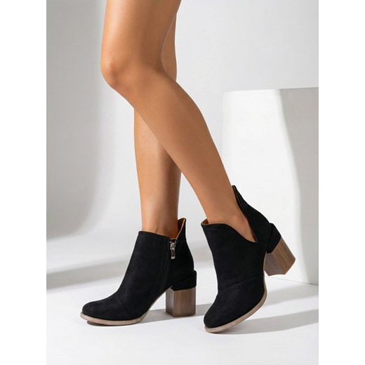 Royalfashion Damskie botki z wycięciami w czarnym kolorze Plinara ze sklepu royalfashion.pl w kategorii Botki - zdjęcie 187698877