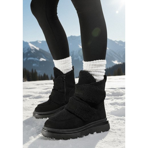 Czarne Botki Śniegowce na Grubej Podeszwie Ozdobione Szerokimi Rzepami Amerria ze sklepu born2be.pl w kategorii Botki - zdjęcie 187699267
