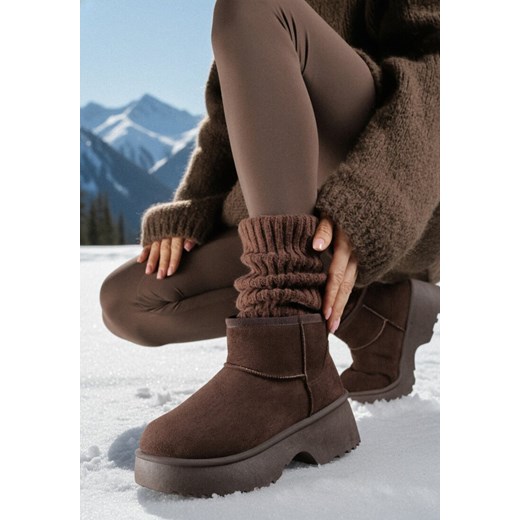 Ciemnobrązowe Wsuwane Śniegowce z Imitacji Zamszu na Grubej Podeszwie Zenore ze sklepu born2be.pl w kategorii Śniegowce damskie - zdjęcie 187699277