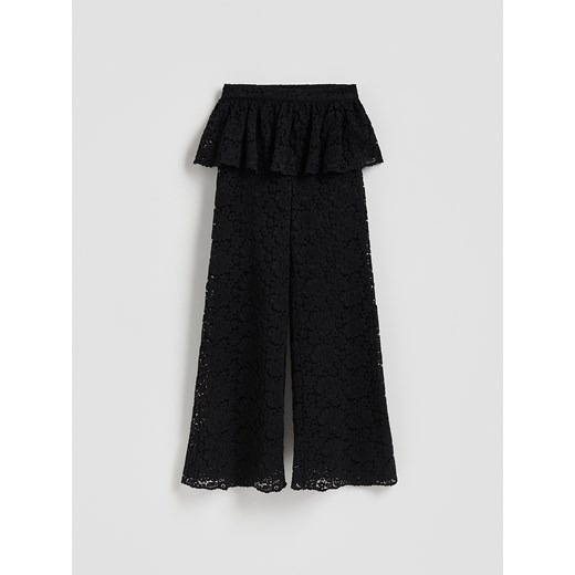 Reserved - Koronkowe spodnie z baskinką - czarny ze sklepu Reserved w kategorii Spodnie damskie - zdjęcie 187742989