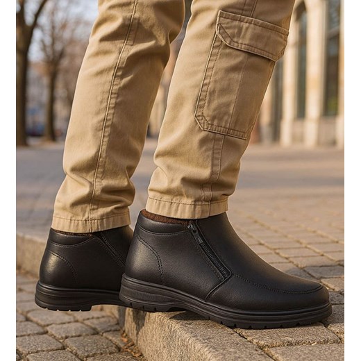 Czarne ocieplane botki męskie z suwakiem /A5-2 18597 T386/ ze sklepu Pantofelek24.pl w kategorii Buty trekkingowe męskie - zdjęcie 187766107