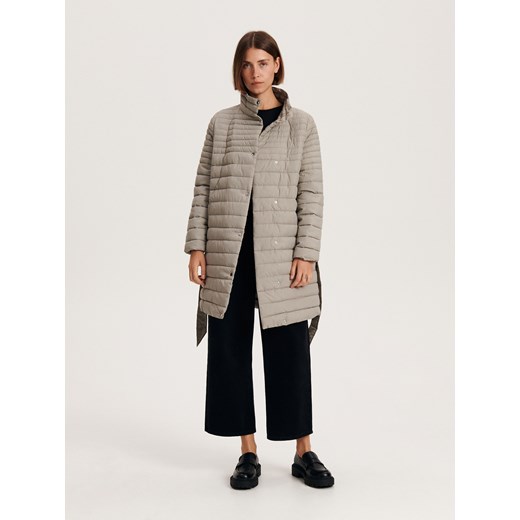 Reserved - Pikowany płaszcz z wiązaniem - jasnoszary ze sklepu Reserved w kategorii Płaszcze damskie - zdjęcie 187766156