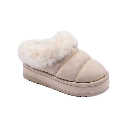 C&apos;M Kapcie w kolorze beżowym ze sklepu Limango Polska w kategorii Kapcie damskie - zdjęcie 187767379