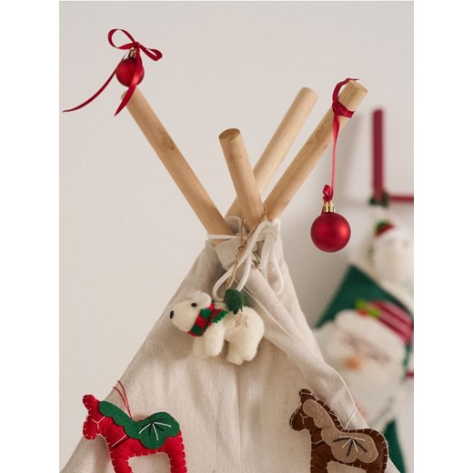 Sinsay - Dekoracja świąteczna w kształcie niedźwiedzia polarnego - biały ze sklepu Sinsay w kategorii Dekoracje bożonarodzeniowe - zdjęcie 187775195