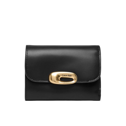Calvin Klein Portfel Hardware Trifold With Zip Pocket LV04F1116G Czarny ze sklepu MODIVO w kategorii Portfele damskie - zdjęcie 187778308