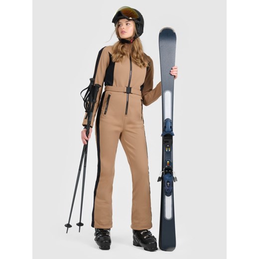 Damski kombinezon narciarski 4F 4FRAW25TJUMF075 - brązowy ze sklepu Sportstylestory.com w kategorii Kurtki damskie - zdjęcie 187780809