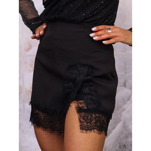 SPÓDNICZKA MINI Z KORONKĄ- CZARNA ze sklepu olika.com.pl w kategorii Spódnice - zdjęcie 187824406