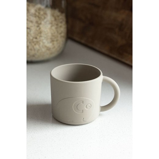 Sebra Silikonowy kubek &quot;Mums&quot; w kolorze beżowym - 4 m+ Sebra onesize okazja Limango Polska