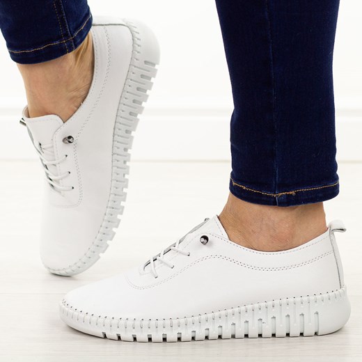 Białe skórzane półbuty damskie T.Sokolski 4000 ze sklepu suzana.pl w kategorii Półbuty damskie - zdjęcie 187831176