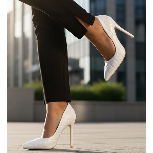 Białe czółenka damskie na szpilce /D7-3 16194 G157/ ze sklepu Pantofelek24.pl w kategorii Czółenka - zdjęcie 187849749