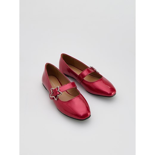 Reserved - Lakierowane baleriny - intenstywna czerwień ze sklepu Reserved w kategorii Balerinki dziecięce - zdjęcie 187852709
