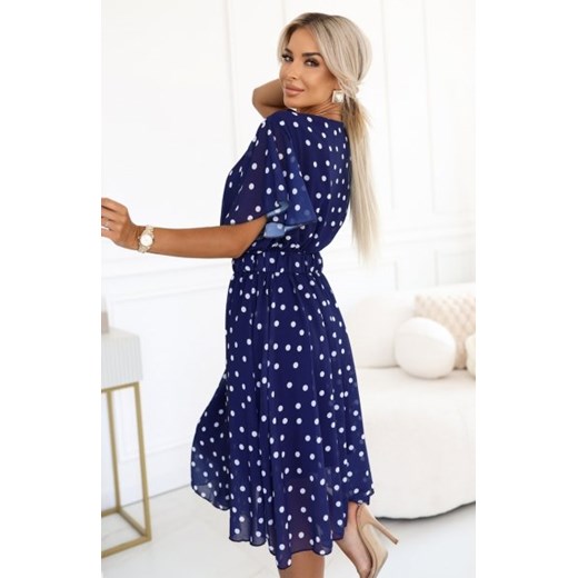 Numoco 604-4 zmysłowa sukienka w białe groszki z kopertowym dekoltem i ozdobnym Numoco intimiti.pl