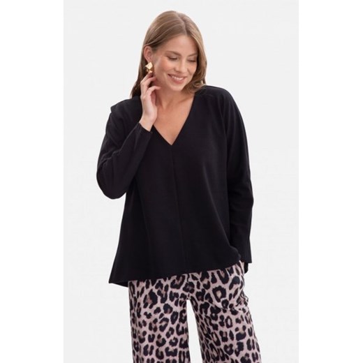 Bewear B304 bluzka dzianinowa z dekoltem V czarna ze sklepu intimiti.pl w kategorii Bluzki damskie - zdjęcie 187861225