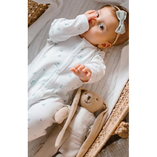 Pajac dziecięcy biały w listki ze sklepu intimiti.pl w kategorii Pajacyki - zdjęcie 187865776