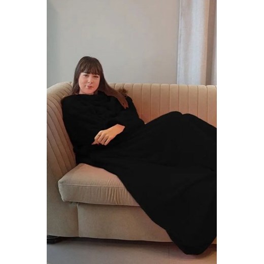 Czarny koc z rękawami ze sklepu intimiti.pl w kategorii Szlafroki damskie - zdjęcie 187867566