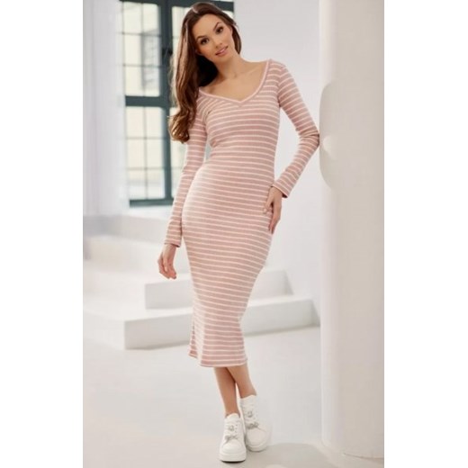 Dopasowana midi sukienka w paski różowa ze sklepu intimiti.pl w kategorii Sukienki - zdjęcie 187868007