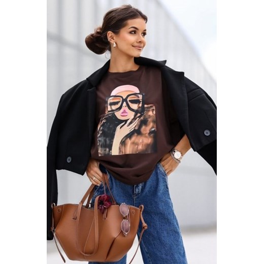 Oversizowy t-shirt damski Zamknięte oczy czekolada ze sklepu intimiti.pl w kategorii Bluzki damskie - zdjęcie 187869007