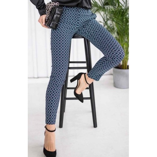 Dopasowane spodnie wzor Lola Fashion ze sklepu intimiti.pl w kategorii Spodnie damskie - zdjęcie 187873817