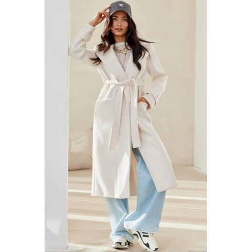 Długi płaszcz z wiązaniem ecru 0017 ze sklepu intimiti.pl w kategorii Płaszcze damskie - zdjęcie 187876967