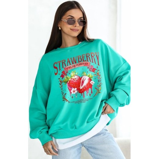 Oversizowa bluza damska Strawberry zielona ze sklepu intimiti.pl w kategorii Bluzy damskie - zdjęcie 187880207