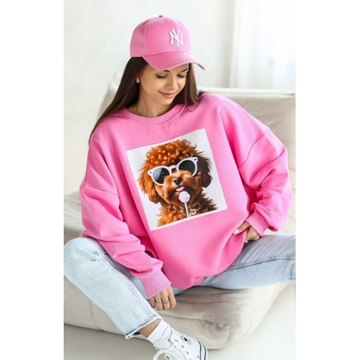 Oversizowa bluza damska z nadrukiem psa Maltipoo różowa ze sklepu intimiti.pl w kategorii Bluzy damskie - zdjęcie 187897605