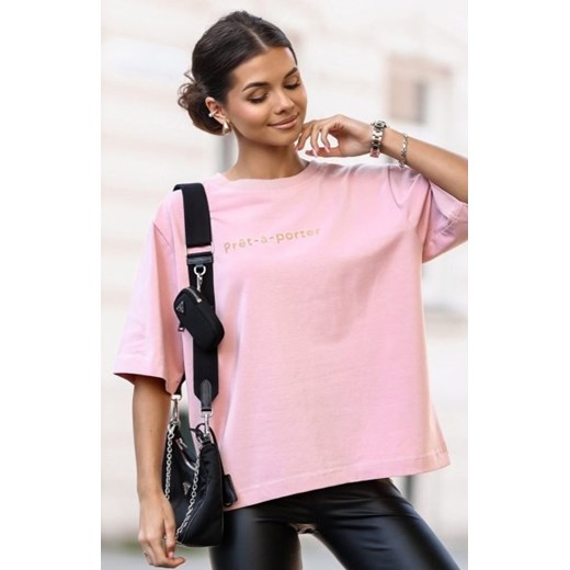 Oversizowy t-shirt Prêt-à-porter damski pudrowy róż ze sklepu intimiti.pl w kategorii Bluzki damskie - zdjęcie 187898088