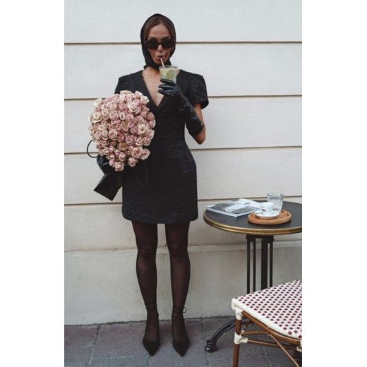 Moe żakardowa mini sukienka czarna M882 ze sklepu intimiti.pl w kategorii Sukienki - zdjęcie 187898235