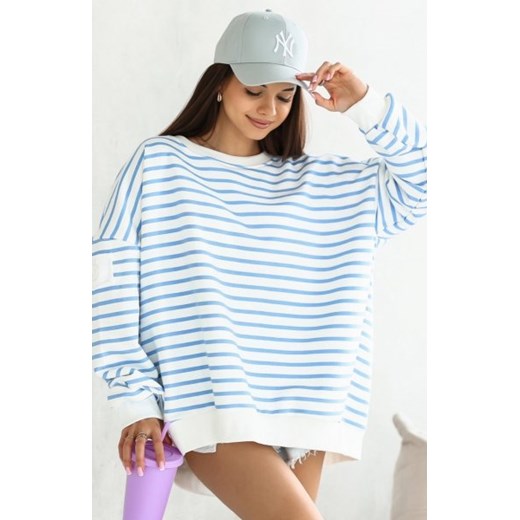 Oversizowa bluza damska w paski niebieski jasny Flowy ze sklepu intimiti.pl w kategorii Bluzy damskie - zdjęcie 187900999