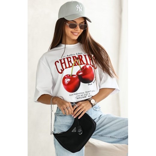 Oversizowy t-shirt cherries biały ze sklepu intimiti.pl w kategorii Bluzki damskie - zdjęcie 187905479