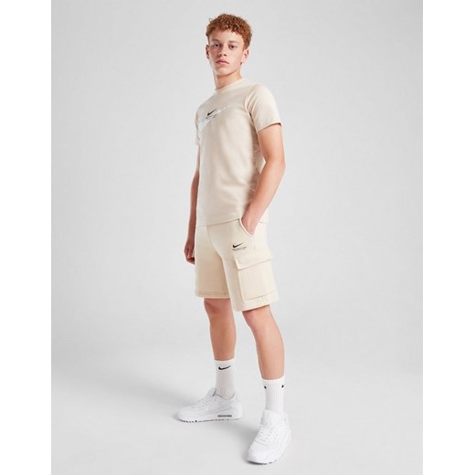 NIKE SZORTY SWOOSH SHRT STONE ze sklepu JD Sports  w kategorii Spodenki chłopięce - zdjęcie 187916845