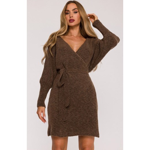 Sukienka swetrowa kopertowa z wiązaniem karmelowa M631, Kolor karmelowy, Rozmiar L/XL, MOE ze sklepu Primodo w kategorii Sukienki - zdjęcie 187917815