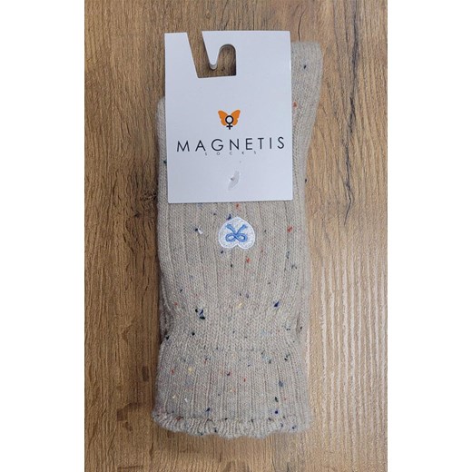 Ciepłe skarpetki damskie w prążek serduszka CO5025 jasny beż, Kolor jasny beż, Rozmiar uniwersalny, Magnetis ze sklepu Intymna w kategorii Skarpetki damskie - zdjęcie 187918249