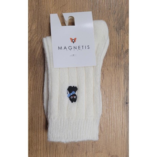 Ciepłe skarpetki damskie z aplikacją ecru YN5063, Kolor ecru, Rozmiar uniwersalny, Magnetis ze sklepu Intymna w kategorii Skarpetki damskie - zdjęcie 187918257