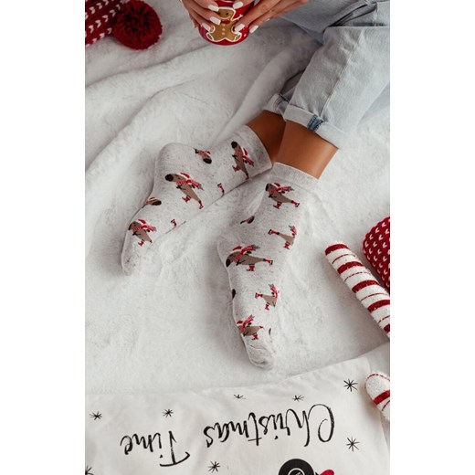 Skarpetki damskie świąteczne Kapibara na łyżwach jasny melanż 1283.041, Kolor szary-wzór, Rozmiar 37-41, Milena ze sklepu Intymna w kategorii Skarpetki damskie - zdjęcie 187918305