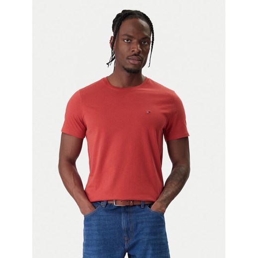 Tommy Jeans T-Shirt DM0DM04411 Czerwony Slim Fit ze sklepu MODIVO w kategorii T-shirty męskie - zdjęcie 187922948