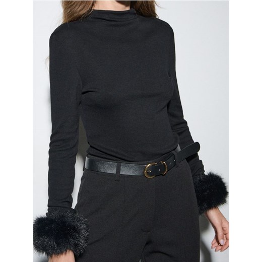 Sinsay - Bluzka z ozdobnym futerkiem - czarny Sinsay L Sinsay