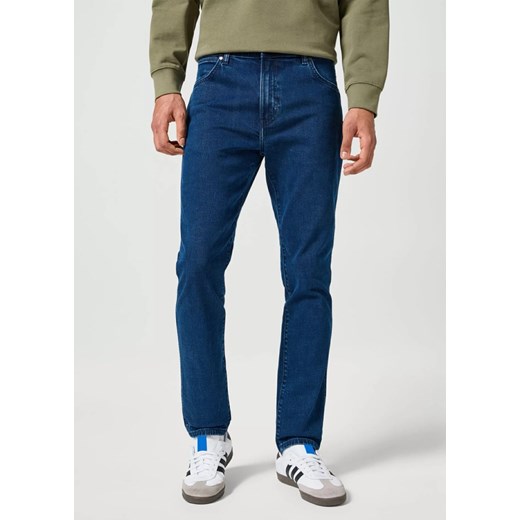 WRANGLER MĘSKIE SPODNIE JEANSOWE LARSTON MIDNIGHT DEPTH 112355023 W18S017422 ze sklepu YouNeedit.pl w kategorii Jeansy męskie - zdjęcie 187923949