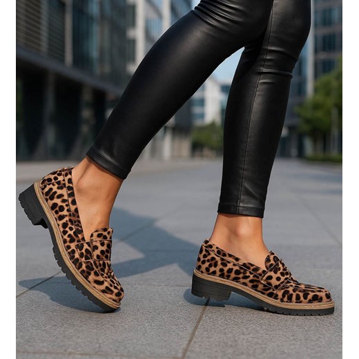 Półbuty damskie w panterkę /K3-2 18624 W147/ ze sklepu Pantofelek24.pl w kategorii Półbuty damskie - zdjęcie 187927116