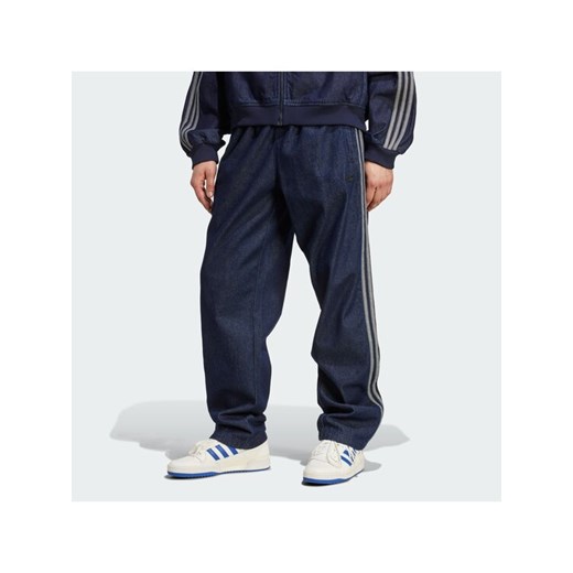 adidas Jeansy adicolor Denim Stone JX6459 Niebieski Regular Fit ze sklepu MODIVO w kategorii Jeansy męskie - zdjęcie 187931649