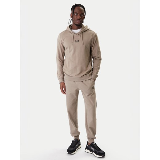 EA7 Emporio Armani Dres 8NPV64 PJVRZ U6167 Beżowy Regular Fit ze sklepu MODIVO w kategorii Dresy męskie - zdjęcie 187934096
