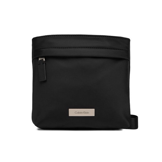 Calvin Klein Saszetka Sleek Slim Flatpack LV04D3234G Czarny ze sklepu MODIVO w kategorii Torby męskie - zdjęcie 187938236