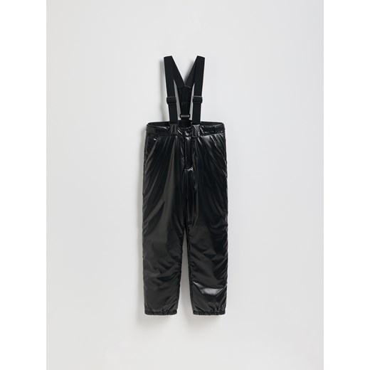 Reserved - Ocieplane spodnie na szelkach - czarny ze sklepu Reserved w kategorii Spodnie dziewczęce - zdjęcie 187946556