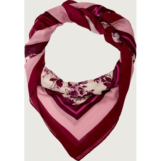 GUESS Chusta LEA | z dodatkiem wełny ze sklepu Gomez Fashion Store w kategorii Szaliki i chusty damskie - zdjęcie 187960077