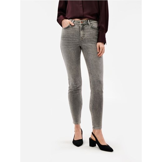 Sinsay - Jeansy slim - szary ze sklepu Sinsay w kategorii Jeansy damskie - zdjęcie 187961186